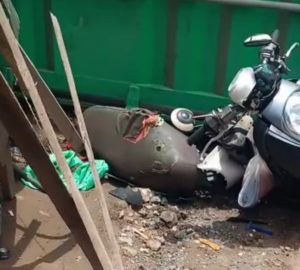 Tertimpa Kontainer, Sepasang Suami Istri Ini Tewas Saat Isi BBM di Pengecer