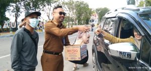Galang Dana Untuk Korban Cianjur, Plt Diskominfo Kotabaru Bantu Kegiatan PWI Turun Kejalan 
