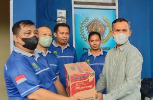 Datangi Kantor PWI Kotabaru, PBSI Kotabaru Titipkan Bantuannya Untuk Korban Terdampak Gempa