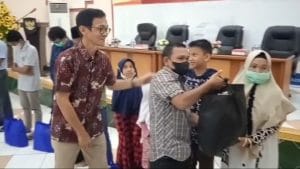 Peduli Yatim Piatu dan Dhuafa, PT Pelsart Bersama PWI Kotabaru Berbagi Sembako