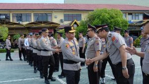 Kapolda KalselIrjend Pol Andi RianPimpin Upacara Korp Raport, Ini Pesannya Kepada Personil