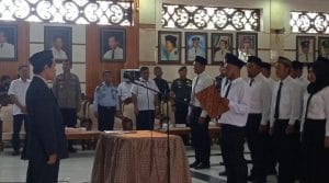 Lantik 110 PPK, se-Kotabaru Ketua KPU Tekankan Profesional Penyelenggara Pemilu