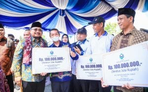 Menag Yaqut Cholil Qoumas Resmikan Kampung Zakat di Tanah Bumbu, Kalsel