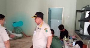 Terjaring Razia, 7 Pria dan 9 Wanita di Dua Hotel Digelandang Satpol PP Tanbu ke Kantornya