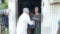 Peduli Warga Kurang Mampu, Satreskrim Polres Kotabaru Kembali Berbagi Sembako