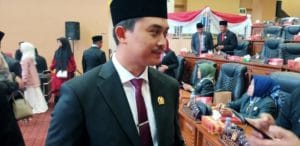 PAW, Satu Anggota DPRD Tanah Bumbu Dilantik Empat Lainya Masih Berproses