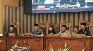 Bupati Sampaikan Tanggapan Terhadap Pandangan Umum Fraksi-Fraksi di DPRD Tanbu