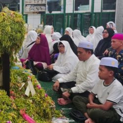 Hadiri Haul ke-20 Abah Guru Sekumpul, Waket DPRD Tanbu Ceritakan  Kenang Kebersamaan Dengan Ulama Karismatik