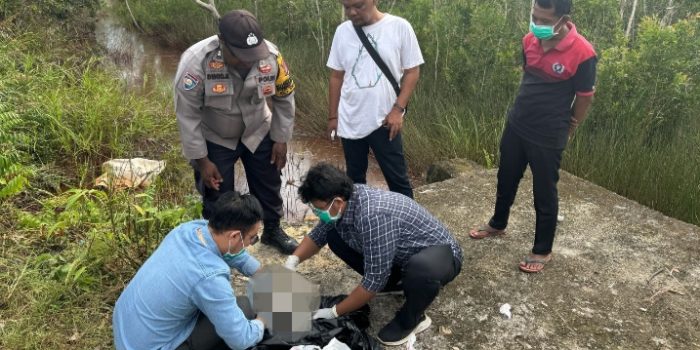 Warga Batulicin Geger, Mayat Bayi Laki-Laki Ditemukan di Parit