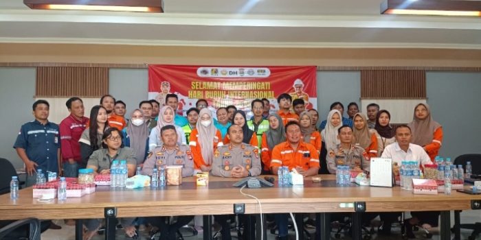 Kapolres Tanah Laut Temui Buruh PT Arutmin Jelang May Day