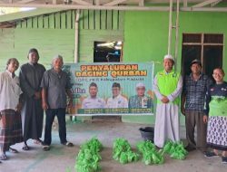 Maknai Iduladha, PKB Kapuas Gandeng MPR Al Wasillah Salurkan Daging Kurban kepada Warga