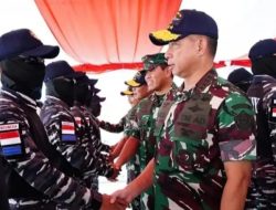 Panglima TNI Anugerahkan Kenaikan Pangkat Luar Biasa kepada Prajurit AL yang Gagalkan Penyelundupan Narkoba