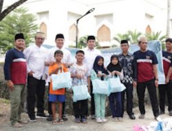 Bupati Tanah Bumbu Salurkan Langsung Daging Kurban Bantuan Presiden Prabowo