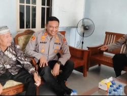 Maknai Hari Bhayangkara ke-79, Kapolres Tanah Bumbu Anjangsana ke Purnawirawan dan Panti Asuhan