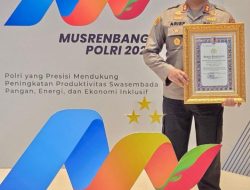 Kapolres Tanah Bumbu Terima Penghargaan Pelayanan Publik Prima dari Kapolri