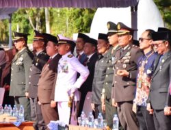 Lanal Kotabaru Pimpin Upacara Hari Jadi ke-75 Provinsi Kalimantan Selatan Lapangan Kantor Bupati