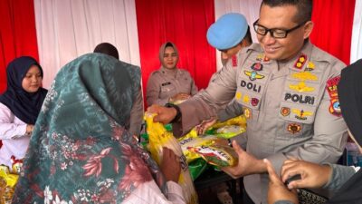 Kapolres Kotabaru Gelar Operasi Pasar Murah, Sediakan 800 Paket Beras dan Minyak Goreng Untuk Masyarakat