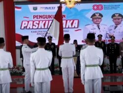 48 Anggota Paskibraka Tanah Bumbu 2025 Angkatan ke-22 Resmi Dikukuhkan Bupati