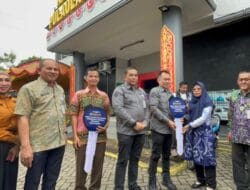 Dorong Kinerja Petugas Pajak Kecamatan, Bapenda Kotabaru Serahkan Kendaraan Dinas Operasional