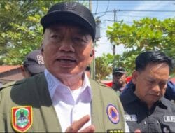 Salurkan 675 Paket Sembako, Gubernur Kalsel Tinjau Banjir Sungai Tabuk