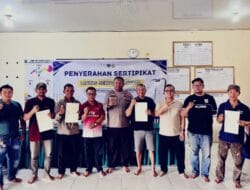 Wujudkan Kepastian Hukum Aset Warga, Pemkab Kotabaru dan BPN Kotabaru Serahkan Sertipikat Program Lintor