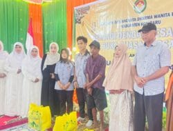 Buka Puasa Bersama, Dharma Wanita Persatuan Kotabaru Berbagi Bansos