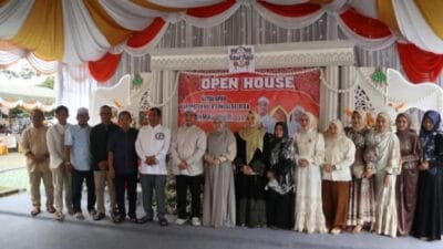 Pererat Silaturahmi, Bupati HSS Hadiri Open House Idul Fitri Ketua DPRD
