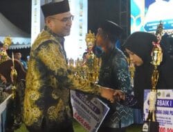 Resmi Tutup MTQ ke-56 Tingkat Kabupaten Kotabaru,      Syairi Mukhlis Sampaikan Sambutan Bupati
