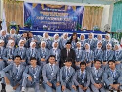 SMA Negeri 1 Kelumpang Hilir Kukuhkan dan Melepas Siswa Kelas XII, Kapsek Sampaikan Pesan Haru