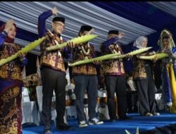 Malam Puncak HUT ke-76 Kotabaru Berlangsung Meriah di Siring Laut
