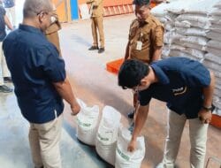 Jaga Kepercayaan Warga, Bulog Kotabaru Pastikan Beras Bantuan Berkualitas Hingga ke Penerima
