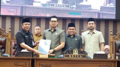 Pemerintah Kabupaten  Tanah Bumbu Sampaikan Dua Raperda ke DPRD