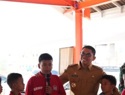 Berbagai Kisah Hidup, Bang Arul Bangkitkan Optimisme Murid Sekolah Rakyat Terintegrasi Tanah Bumbu