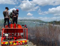 Tim Gabungan BPBD Tanbu Padamkan Tiga Titik Kebakaran Lahan
